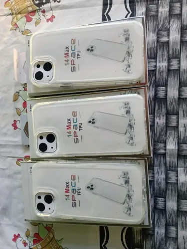 Vendo capinhas transparente para iPhone 14 Max