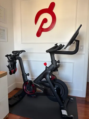 Peloton Bike + - Bike bicicleta spinning indoor