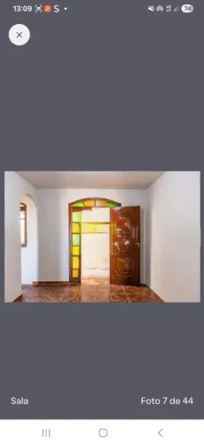Vende se uma casa