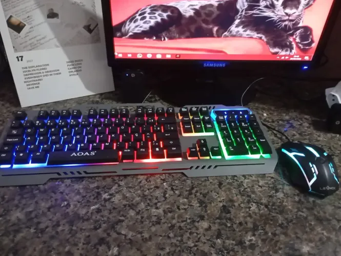 MONITOR, TECLADO É MOUSE NOVOS!  acompanha o monitor só falta a memória pra rodar. 