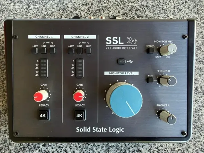 Interface De Áudio Solid State Logic Ssl 2+ / Perfeita