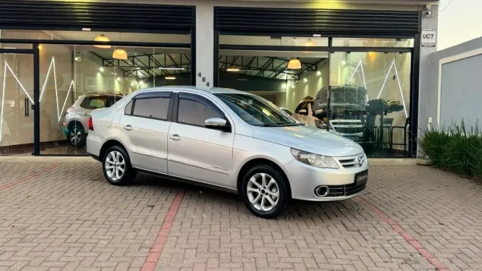 Volkswagen Voyage Comf/highli. 1.6 MI T.flex 8V 4P 2013