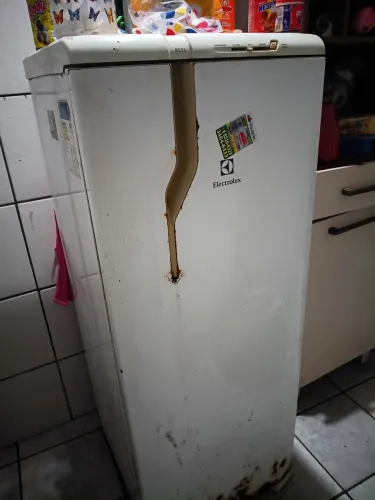 Geladeira 200 reais