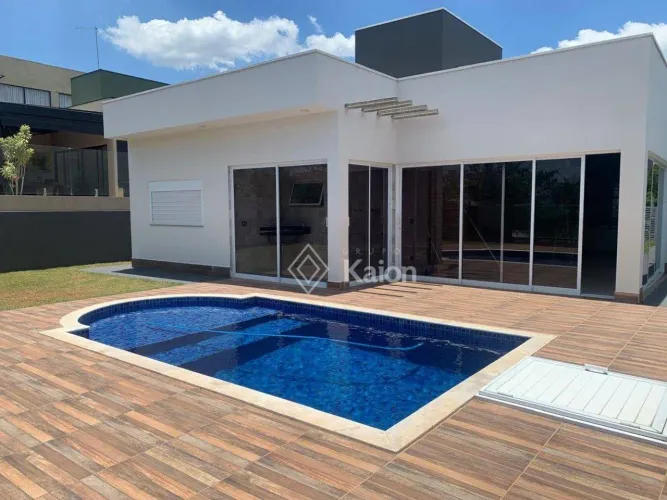 Casa à venda no Condomínio Portal dos Bandeirantes na cidade de Salto/SP