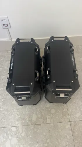 Bau lateral Givi trekker outback 48 Litros 