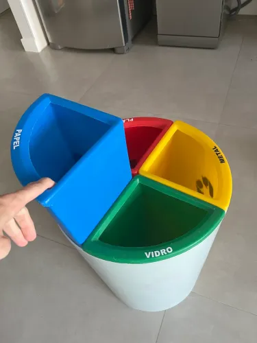 Lixeira Plástica Redonda Mix 50 Litros Com 4 Divisões