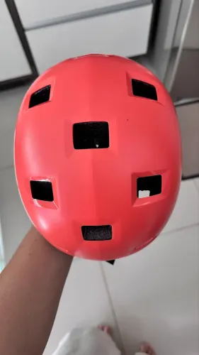 Capacete infantil reforçado