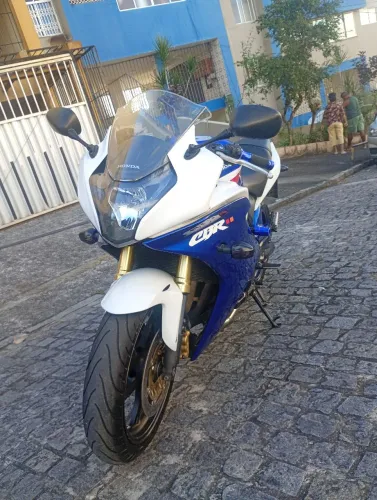 CBR 600F a mais nova da Bahia
