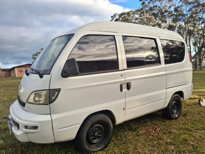 Hafei Towner Passageiro 1.0 8V 48cv 7L 5P 2010
