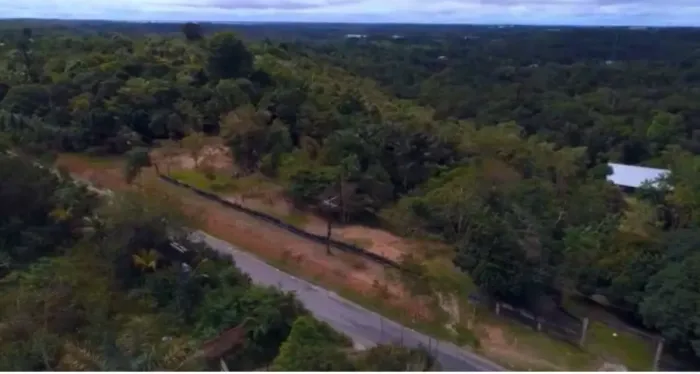 Terreno de 40.000m² - na pista, òtimo para Moradia mesmo - Brasileirinho