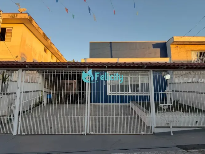 Casa Térrea com 100 m², 3 Dormitórios, Edícula e Quintal