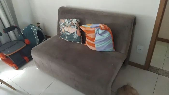 Sofá cama, tecido de veludo., 3 anos de uso