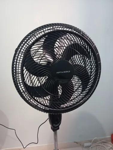Vendo Ventilador HEPTA WOLD de pé, NOVO, com garantia de um ano, direto da loja!