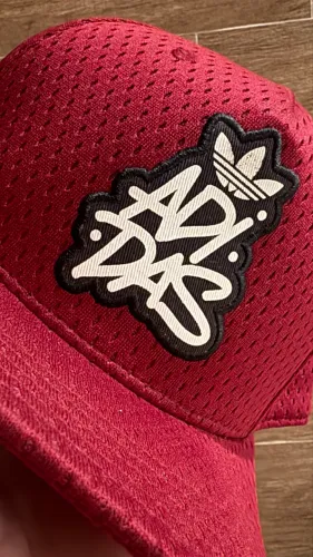 Boné Adidas Originals SnapBack importado peça rara exclusiva