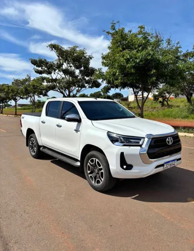 Toyota Hilux CD SRV 4X4 2.8 TDI Diesel Aut. 2024