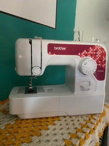 Máquina de Costura Brother VX1445