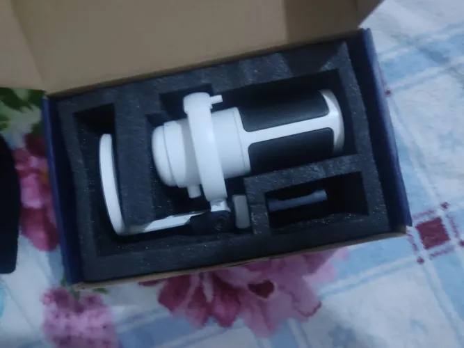Vendo microfone gamer novo na caixa