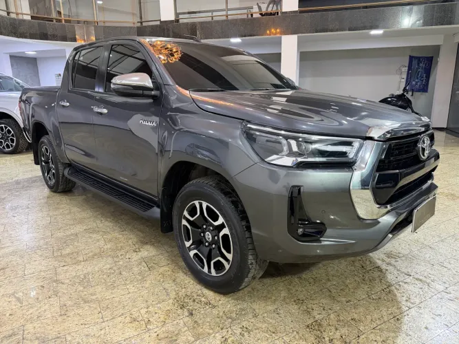 Toyota Hilux CD SRV 4X4 2.8 TDI Diesel Aut. 2025