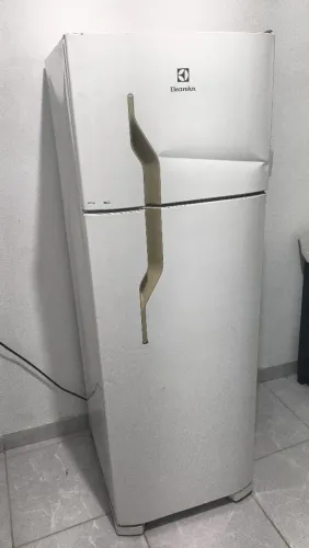 Geladeira, fogão e cama box 