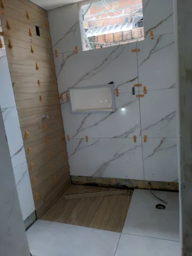 Pedreiro e azulegista disponível 