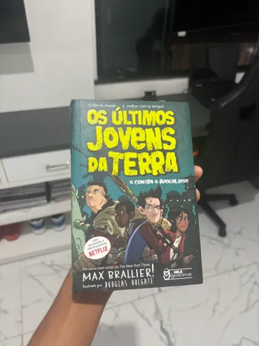 Livros: os últimos jovens do planeta terra vol. 1