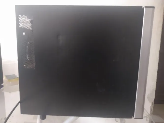 Adega de Vinho Climatizada Electrolux 8 garrafas