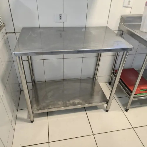 Bancada de inox de 01 metro