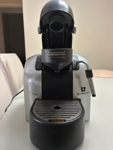 Cafeteira nespresso modelo D290