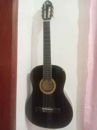 Violão Harmonics clássico (cordas de nylon)