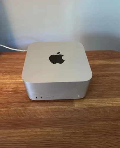 Apple Mac Studio M2 Max 12-Core 32GB RAM 2TB SSD - Seminovo