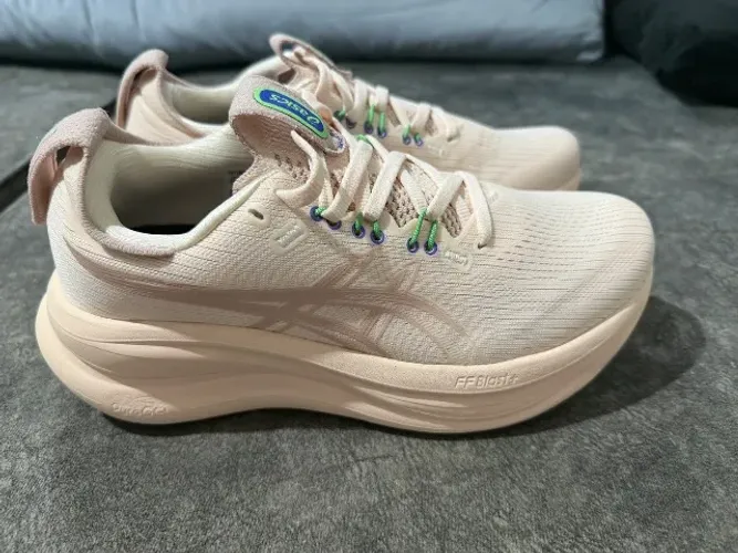 Tênis Asics Gel Nimbus 28 - tamanho 37
