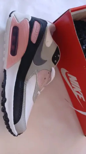 Tênis Nike Air Max rosa/preto/branco tam 35 novo 