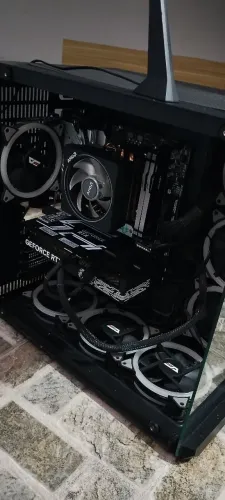 PC game yzen 9 7900 16 GB de ram ddr5 6000GHz RTX 5060 ti  8 GB troco no PS5 pro