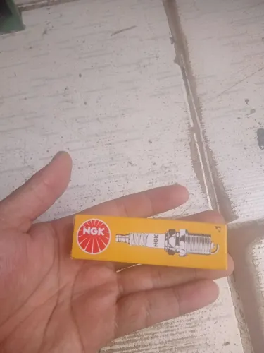 Vendo vela ngk pra moto 125cc