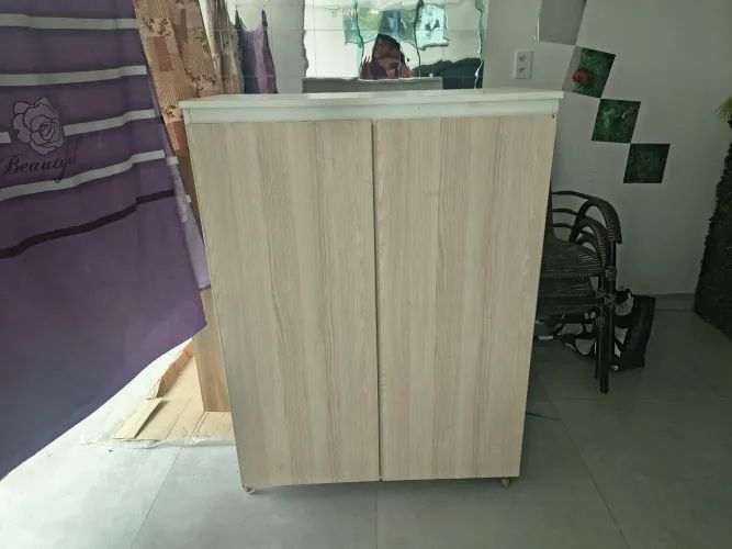 Vende-se essa sapateira em MDF