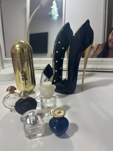 Frascos de perfumes importados