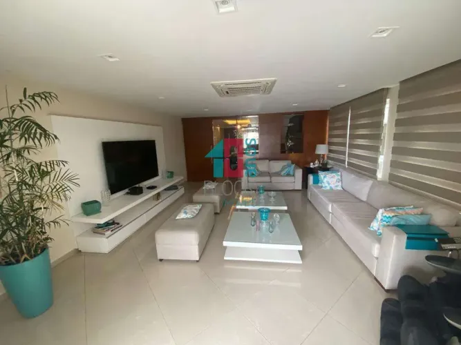 Recreio dos Bandeirantes | Casa de Condomínio 5 quartos, sendo 5 suites