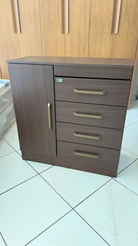 Cômoda com 4 Gavetas e 1 Porta mdf Nova