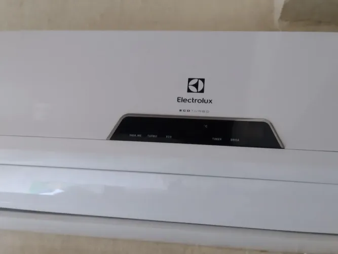 Vende-se Central de- ar Eletolux 