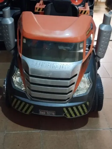 Caminhão Brutos 920 Basculante Elétrico Infantil