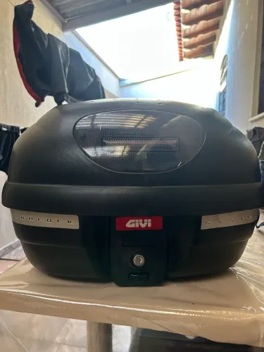 Baú givi 33L