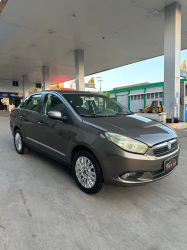 Fiat Grand Siena Essence 1.6 Flex 16V 2014