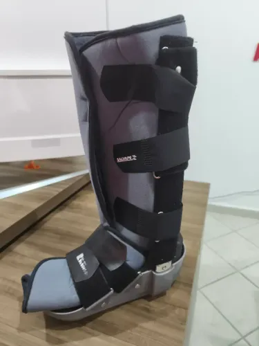 Bota ortopédica cano longo