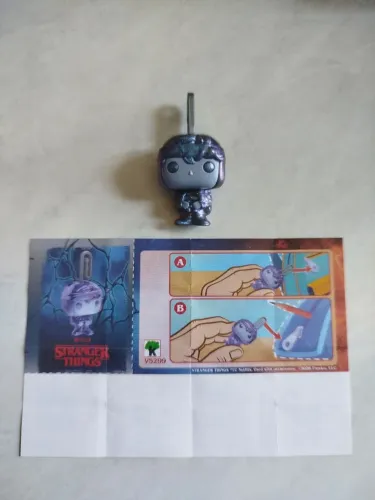 Funko kinder joy stranger things Dustin