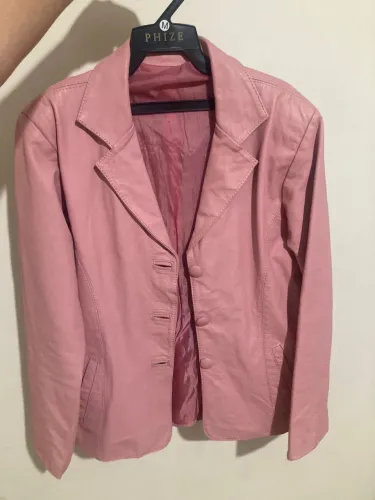 Jaqueta de couro feminina rosa