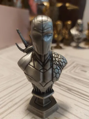 Exterminador (Deathstroke) da DC Comics. Omelete Box