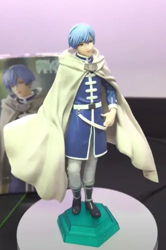 Acion figure Himmel Sega, original com caixa Frieren