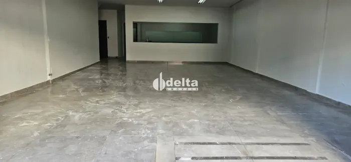 Loja disponível para locação no bairro Centro em Uberlândia-MG.