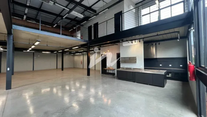 Prédio à venda, 735 m² por R$ 7.350.000,00 - Vila Saraiva - Uberlândia/MG