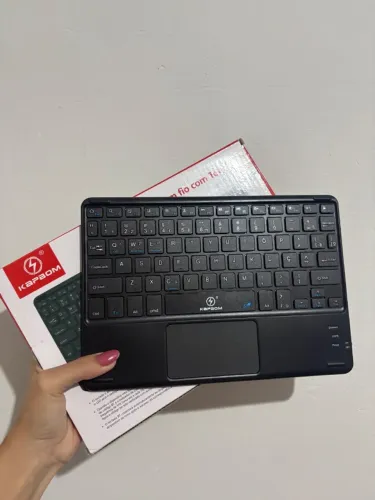 Teclado magnético para tablets - Novo na caixa